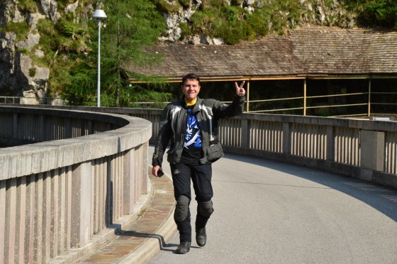 11 nathan bestens gelaunt auf staumaür tour italien juni 2015 11 nathan bestens gelaunt auf staumaür tour italien juni 2015