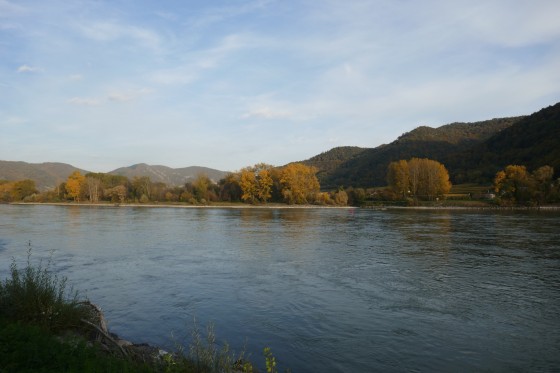donau herbststimmung weissenkirchen wachau donau herbststimmung weissenkirchen wachau