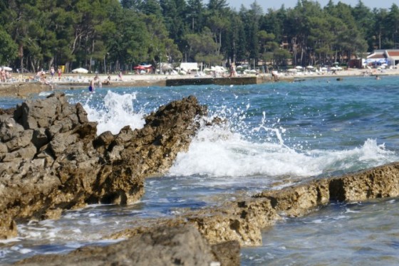 gischt felsen meer umag 