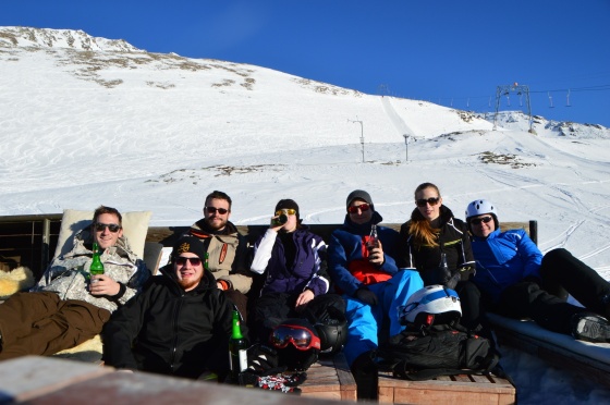 gruppenfoto apres ski bier sportgastein 