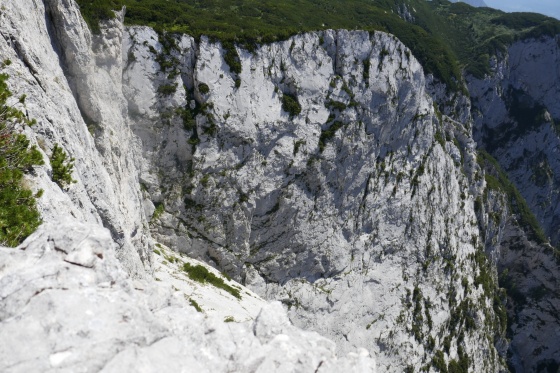 steil abfallende trisselwand 